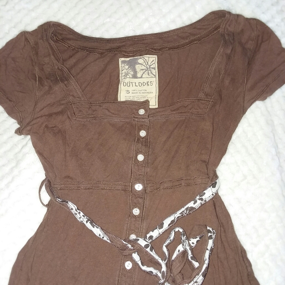 Outlooks sz small blouse with tie